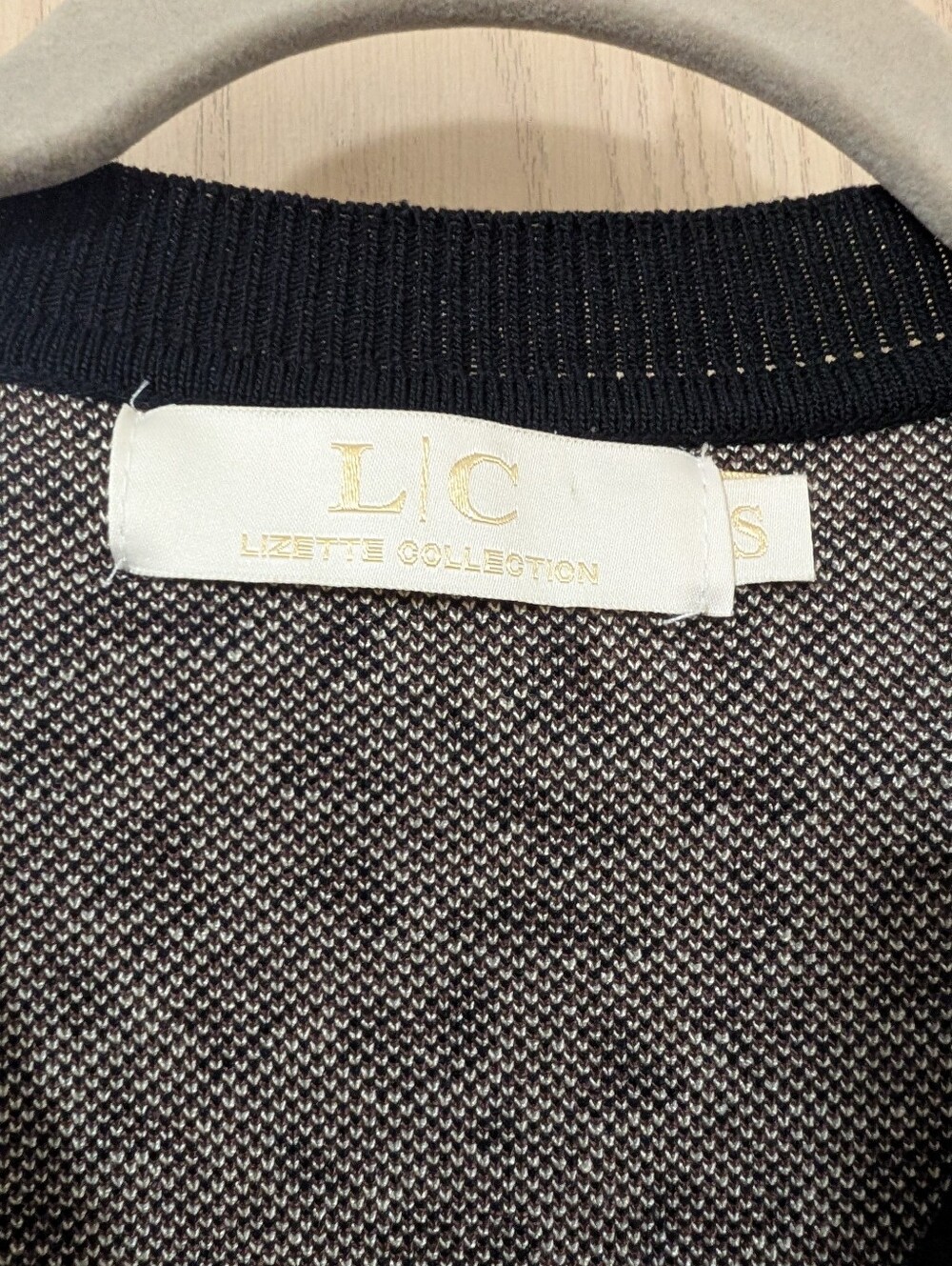 Size Small Button Cardigan - Picture 2 of 3